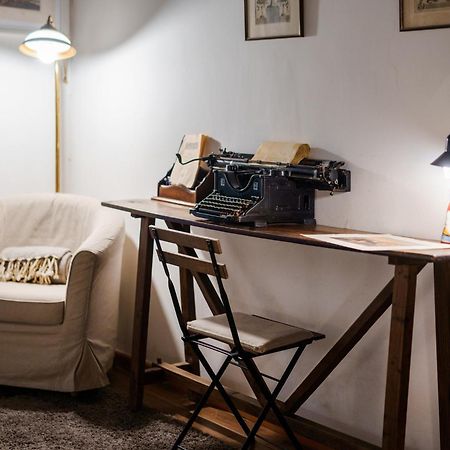La Storia Apartment Наполи Екстериор снимка