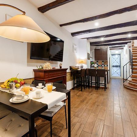 La Storia Apartment Наполи Екстериор снимка
